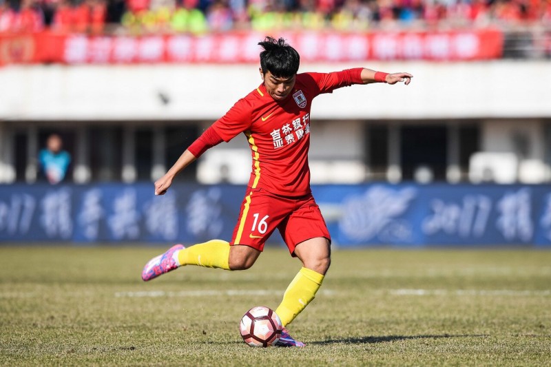 蒋哲：亚泰间歇期一直没有放假，大家都练瘦了晒黑了