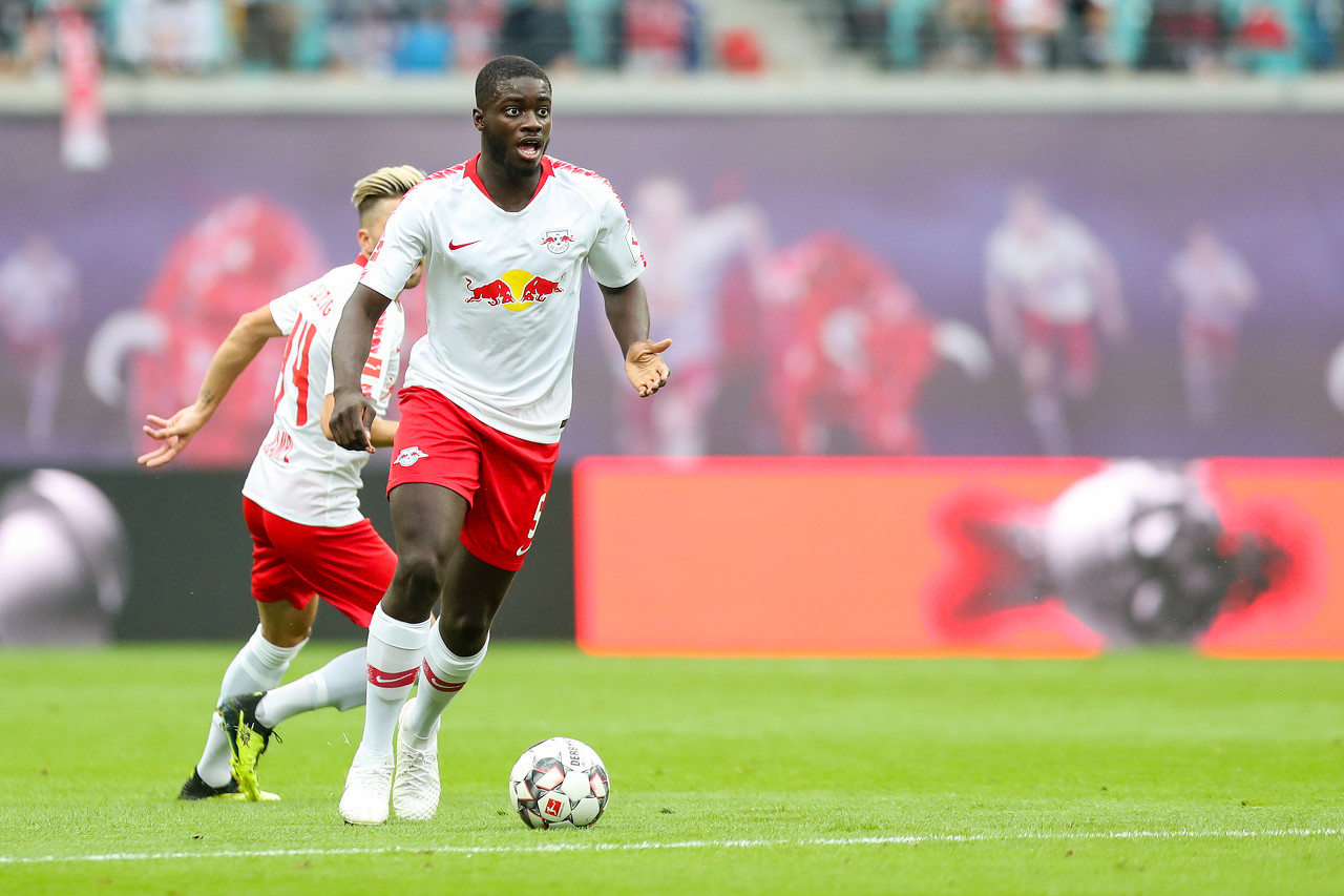 官方:拜仁已激活于帕梅卡诺的解约条款,解约金为4250万欧