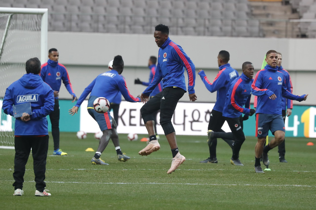 米纳:国家队比赛是各为其主,我会一直尊重梅西