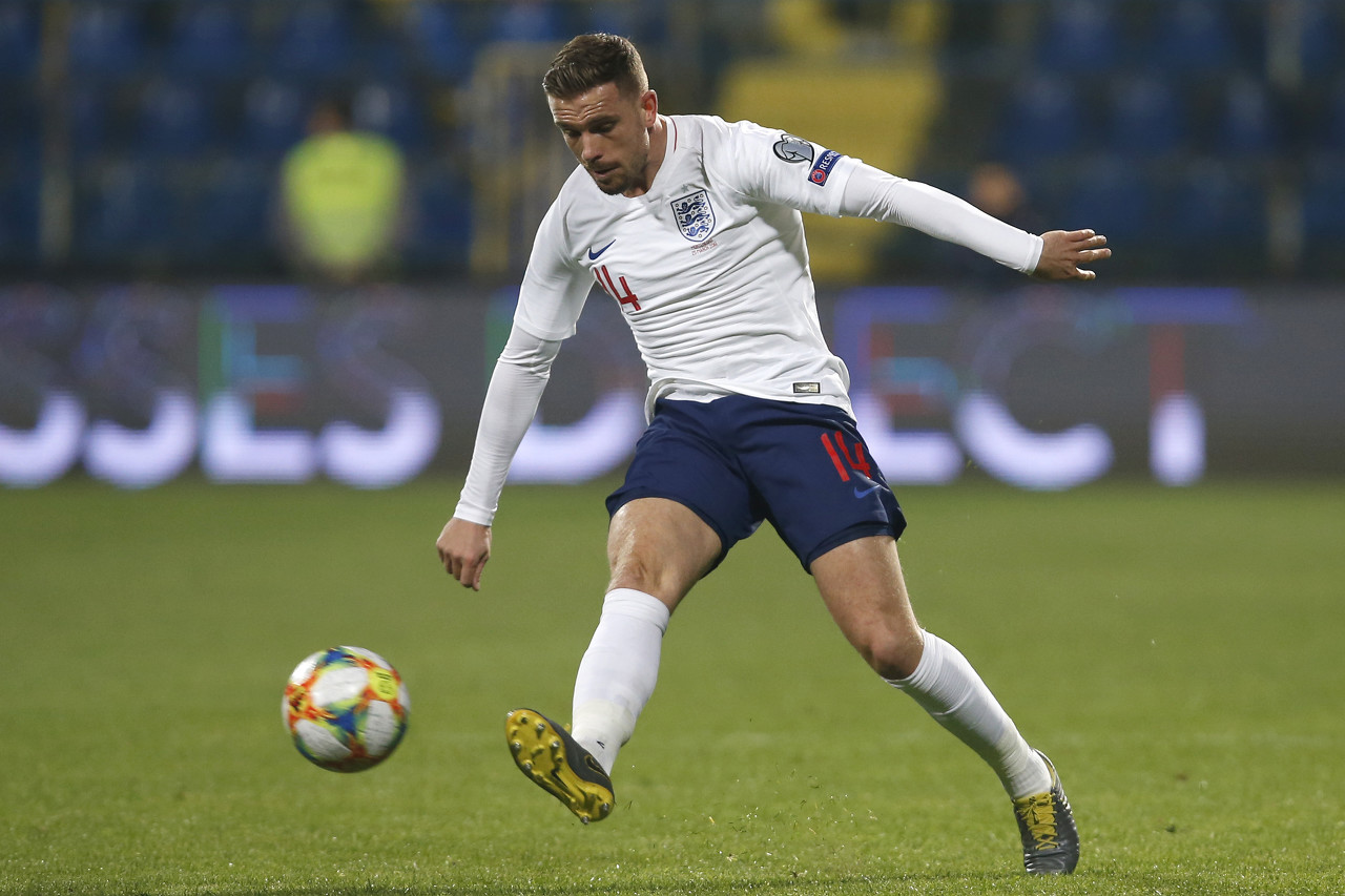 亨德森：要将注意力全部集中到决赛，这是我们一生中最重要的比赛