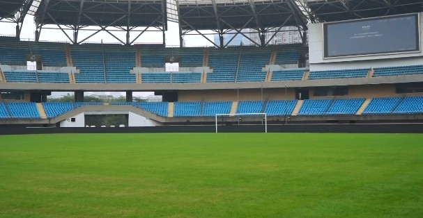 记者:苏州奥体外场比赛均安排在4点半进行,主要是灯光原因