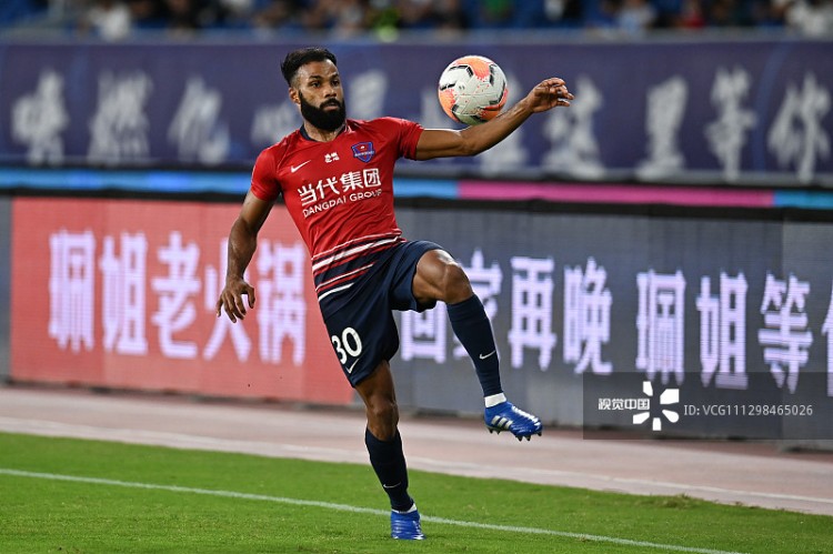 足球报:重庆队补发两个月欠薪 费尔南迪尼奥未进入赛区