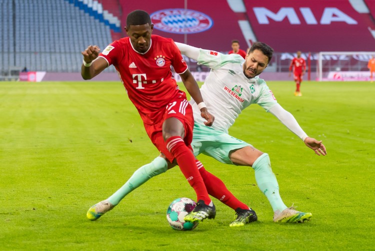 踢球者半程德甲中卫评级:阿拉巴居首,狐媚第二,博阿滕第四