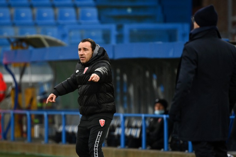 布罗基:没想到多纳鲁马不与米兰续约,这伤害了我和球迷们的感情