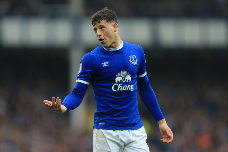 The Athletic：纽卡斯尔有意巴克利，还想留住威洛克