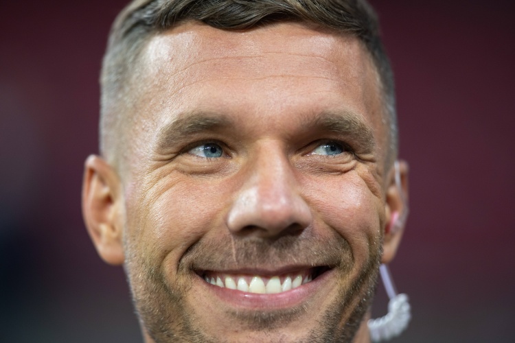 落叶归根?罗马诺:波多尔斯基正与家乡球队扎布热矿工深入谈判