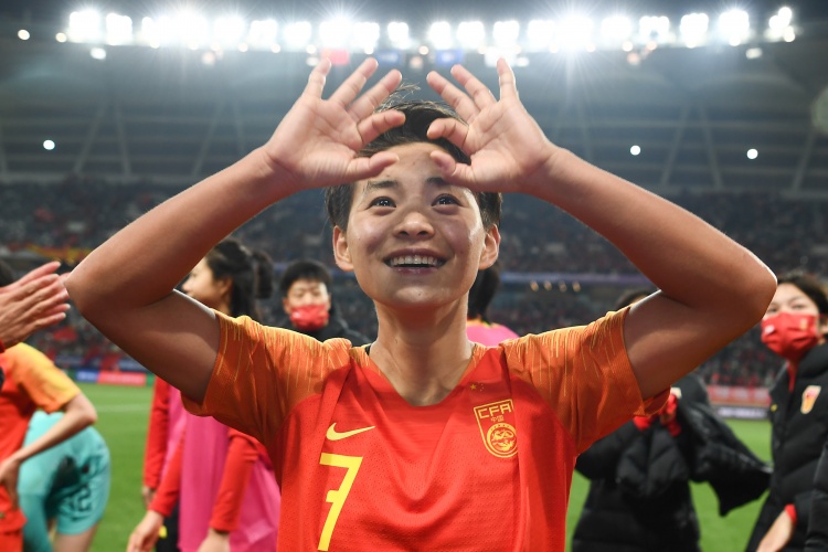 足球报：足协最新的留洋计划候选名单，不止张玉宁王霜等7人