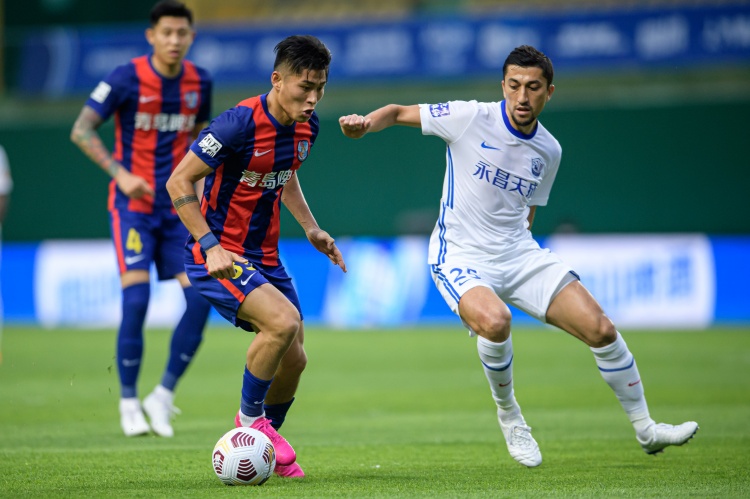 记者：沧州外援艾哈迈多夫23日解除隔离，有望赶上第9轮比赛