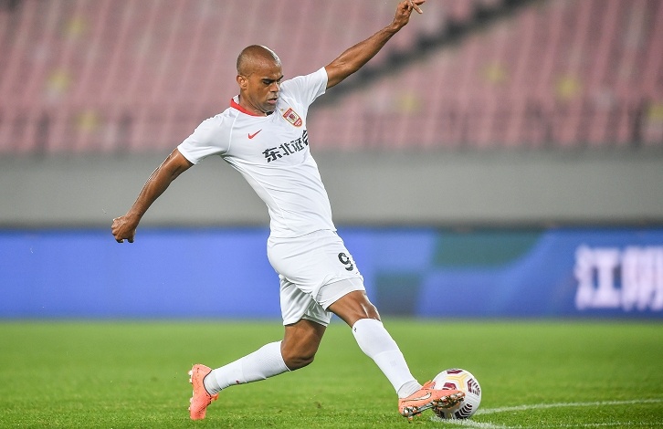 热身赛-三外援建功&程长城破门,长春亚泰5-0大胜深足