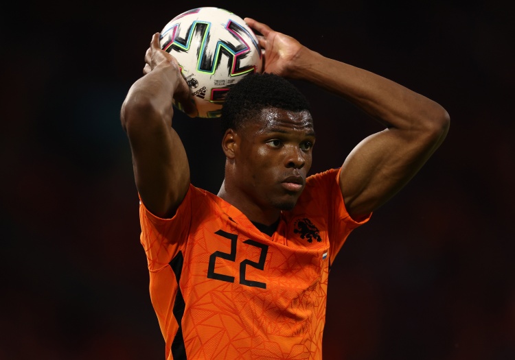 记者：邓弗里斯预计转投国米，他近期会与拉伊奥拉一起谈个人转会