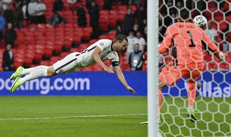 曼晚:热刺决定今夏不卖凯恩,大英队长可能明夏流入转会市场