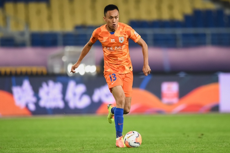 新华体育:三度跌落将三度崛起 34岁“小将”张弛期待下一次奔跑