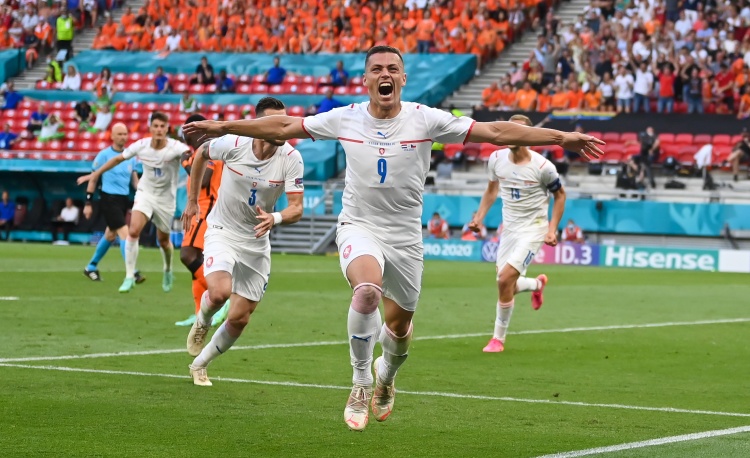 【足球地理学堂】欧洲杯参赛队：东欧铁骑、波西米亚双尾狮捷克