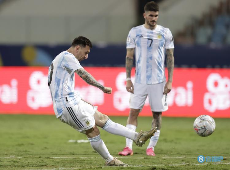 梅西打进个人第58个任意球，超越C罗成现役第一人