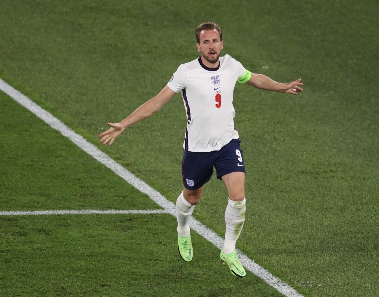 BBC：曼城不会以1.6亿英镑签凯恩，现在谈论他的转会为时尚早