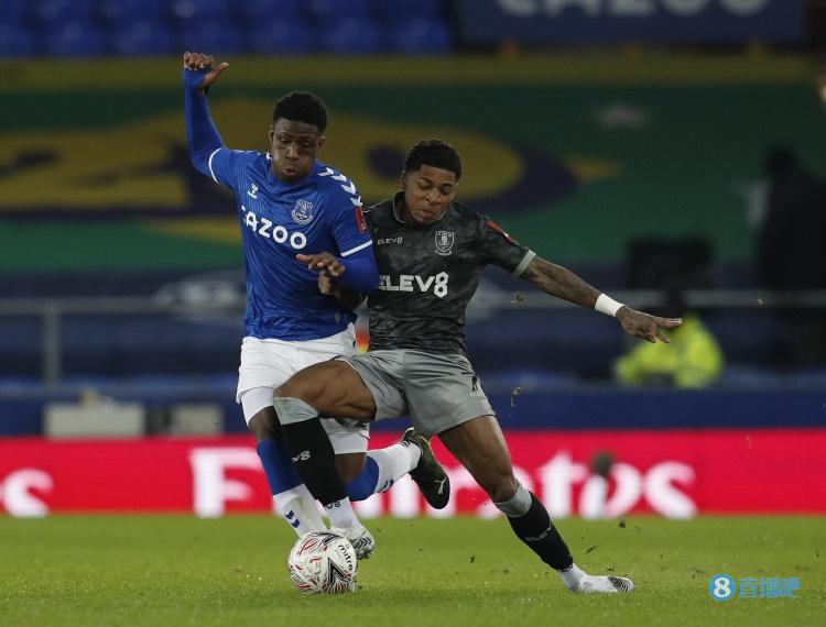 The Athletic:埃弗顿16岁后卫吸引了曼联&阿森纳等豪门关注