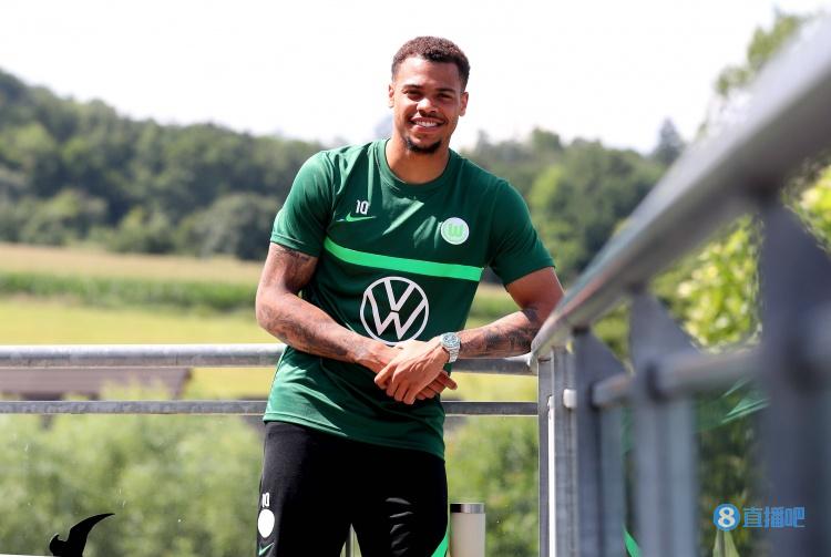 恩梅查谈离队原因:曼城正准备引进一名顶级前锋,我的机会已不多