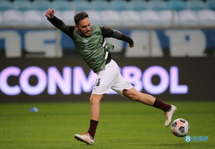 意天空：对支付结构有分歧，罗马暂缓签帕尔梅拉斯左后卫维尼亚