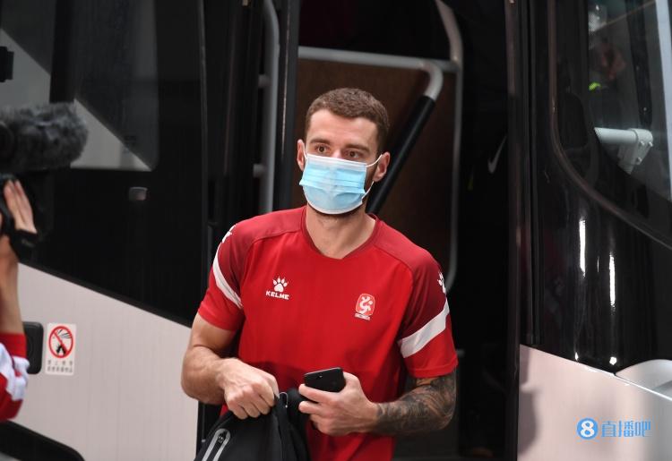 淄博蹴鞠外援若昂-席尔瓦加盟河北队，本赛季5次出战打入2球