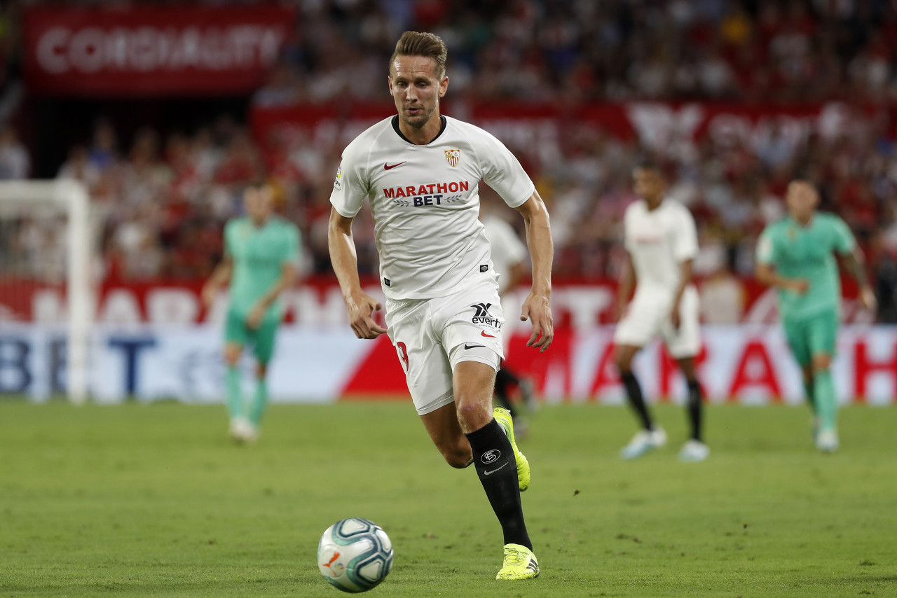 马卡报：吕克-德容在塞维利亚失去位置，埃因霍温有意让其回归