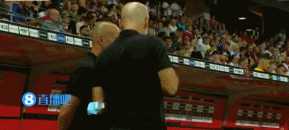 首秀建功！吉鲁后点强力头球破门，替补登场仅4分钟