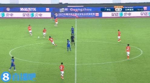可惜!韦世豪单刀破门但越位在先,无缘帽子戏法