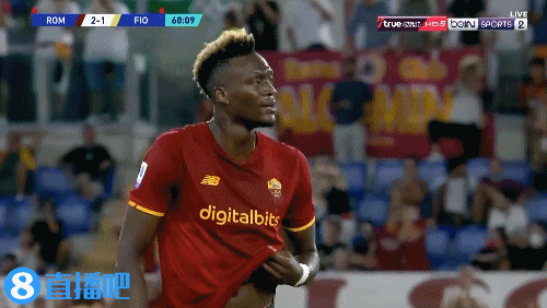 享受掌声！亚伯拉罕助攻双响后被换下场，现场球迷起立鼓掌