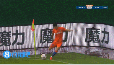 无解！费莱尼头球破门，比赛不到20分钟，山东泰山2-0领先深圳！