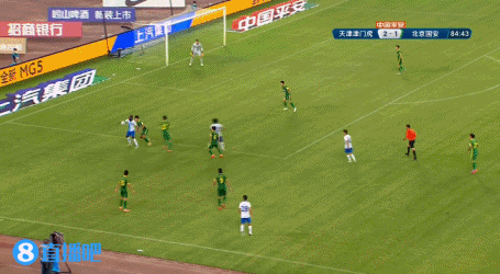 池忠国被直红罚下 北京国安十人应战