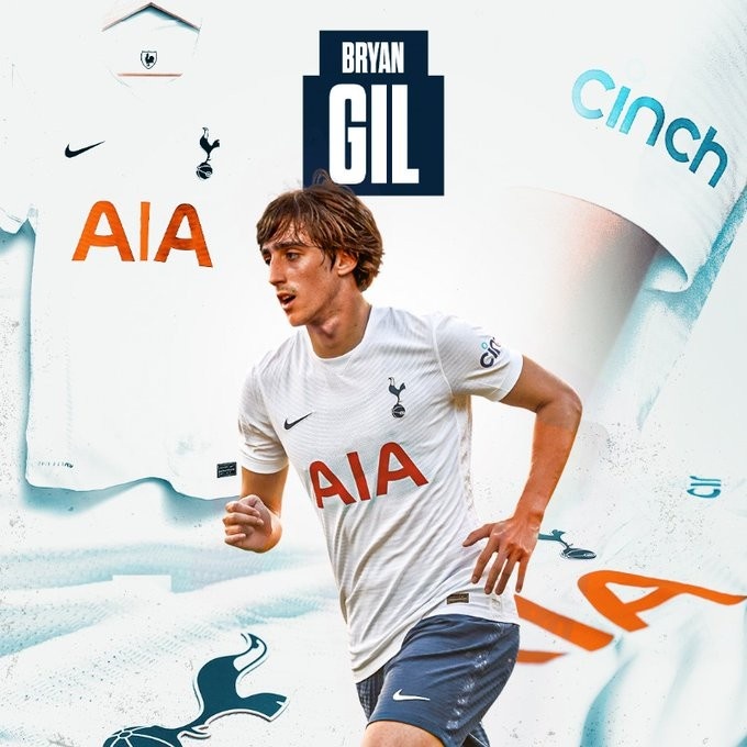 跟队记者：布莱恩-希尔明天前往热刺报到