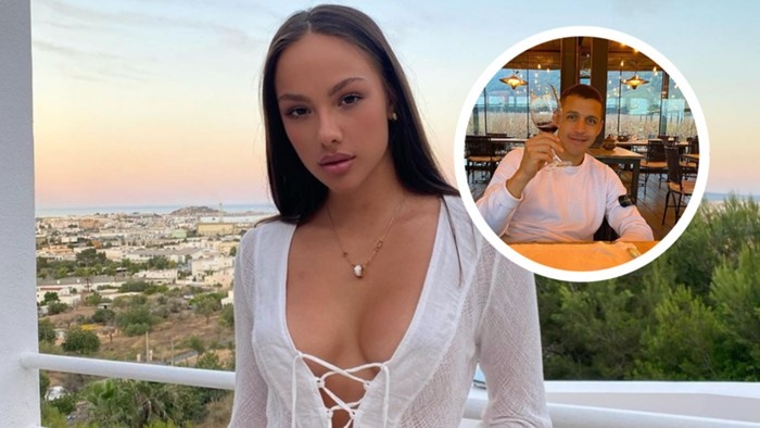 进球网:桑切斯新欢曝光,22岁网红曾与内马尔传绯闻