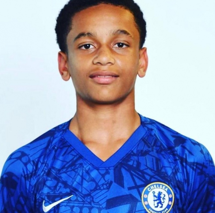 经纪人:多队有意切尔西16岁中场索格洛,我们正与拜仁谈判