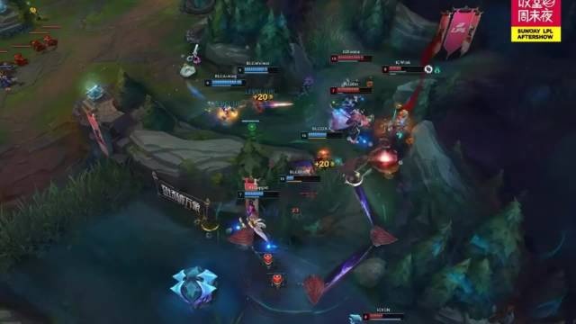 Teacherma:iG现在交流太离谱了,要不要配个YY啊?