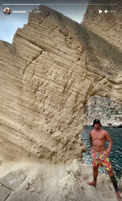 身材依旧很好!梅西ins晒赤裸半身度假照
