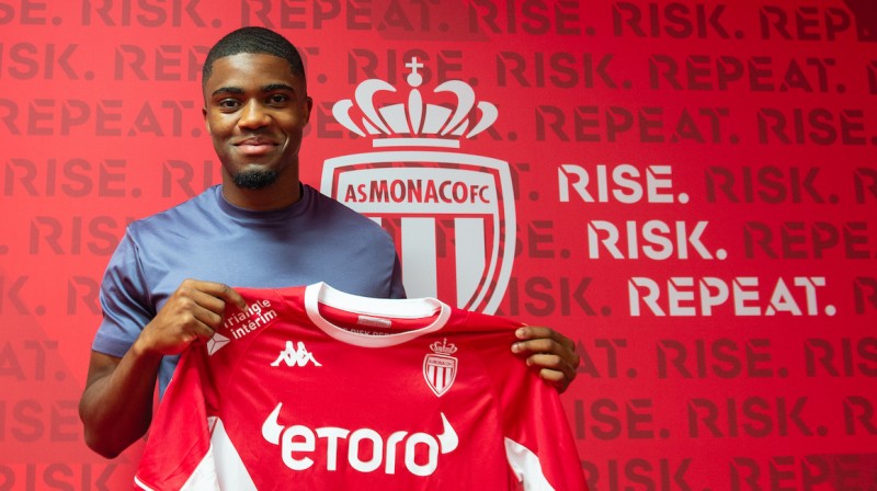 官方:摩纳哥从阿尔克马尔签下博阿杜,合同期到2026年