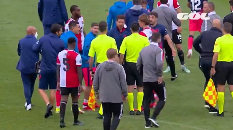 费耶诺德主帅谈冲突:西蒙尼有点反应过度,我可不想和他一对一