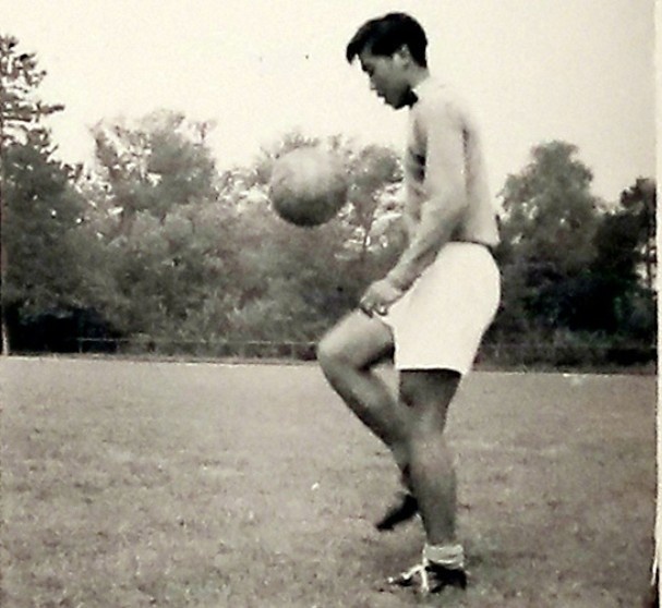 国足官方悼念李元魁:球员、教练、评论员,李指导千古!