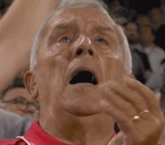 ?怎能不泪流满面?布伦特福德球迷合唱Hey Jude,老球迷洒热泪