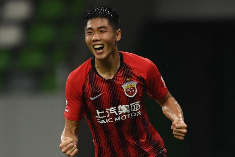 半场-奥斯卡脚后跟助攻保利尼奥破门魏震建功 海港暂2-0津门虎