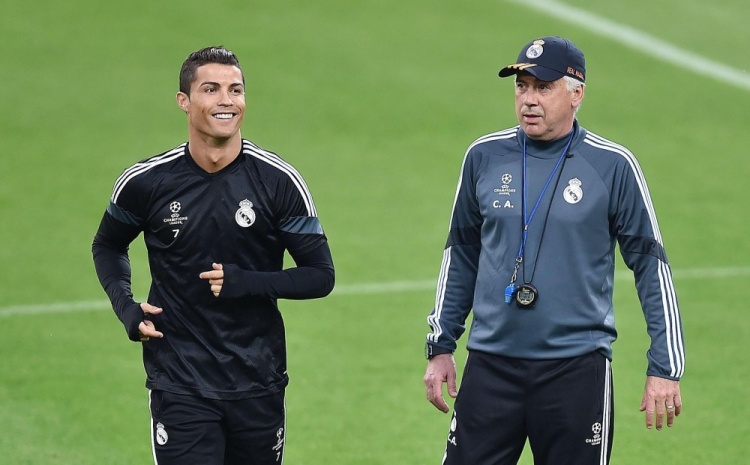 安切洛蒂辟谣:C罗是皇马的传奇,但我从未考虑签他