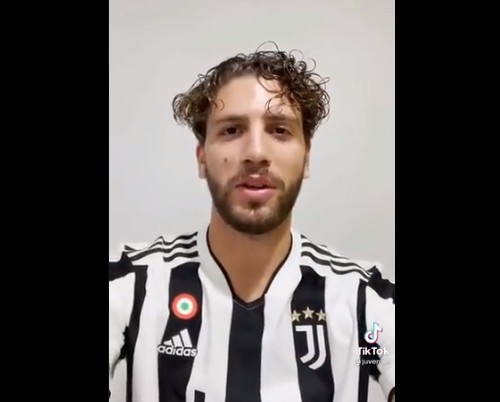 尤文队内4位欧洲杯冠军成员欢迎洛卡特利：这是另一位欧洲杯冠军