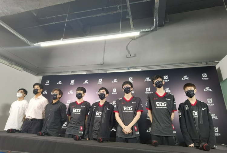 EDG赛后群访、Meiko:进入世界赛的话,最想和T1的下路交手