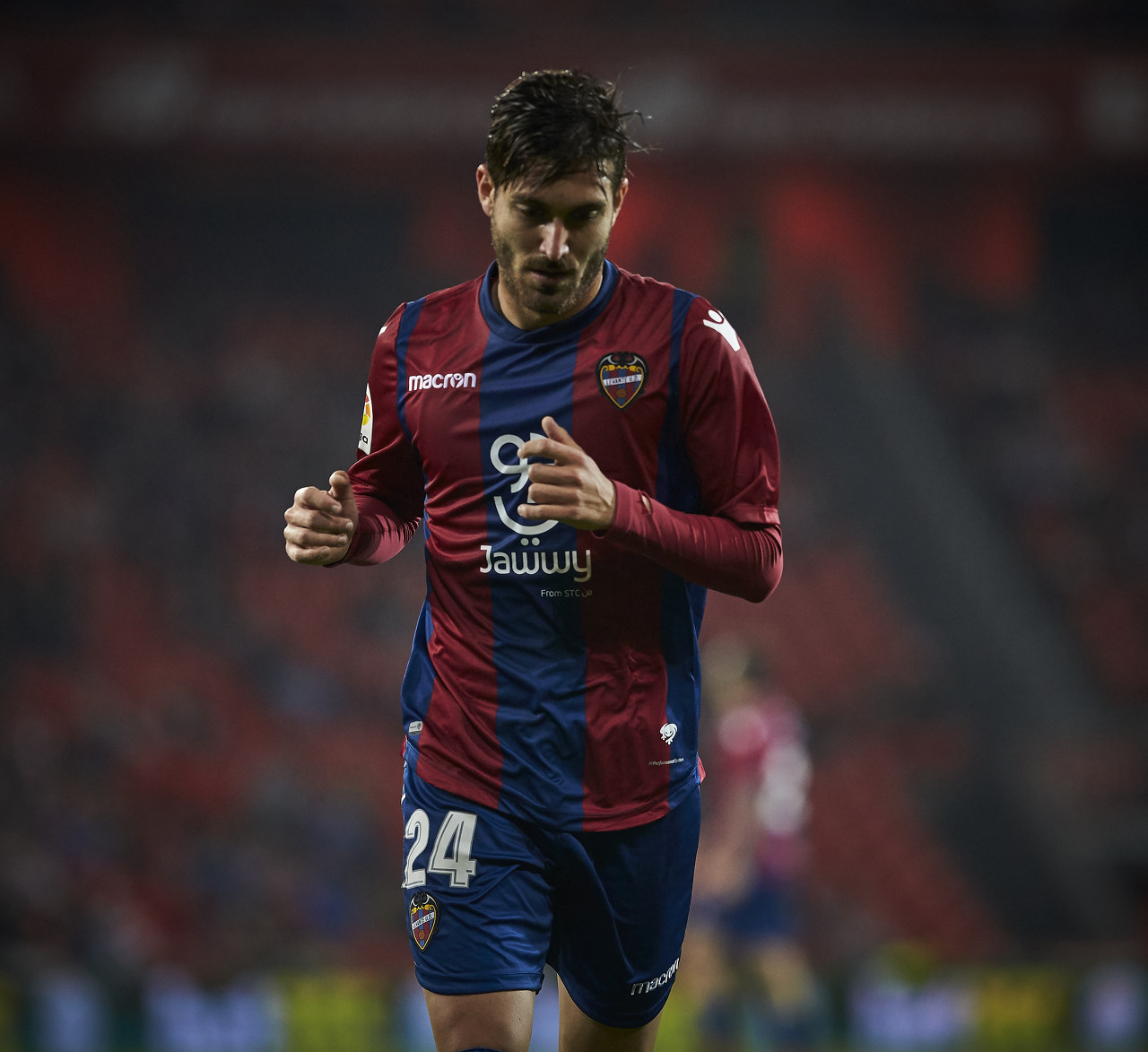 坎帕尼亚:领先皇马后我们是可以终结比赛的,但我们必须接受现实