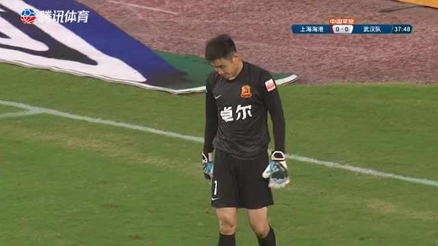 中超-李超神奇乌龙吕文君传射 海港3-0武汉两连胜