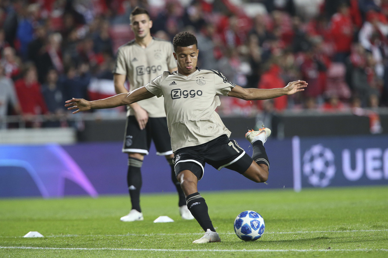 奥维马斯：两年半前，内雷斯本能以超4000万欧身价加盟中国球队