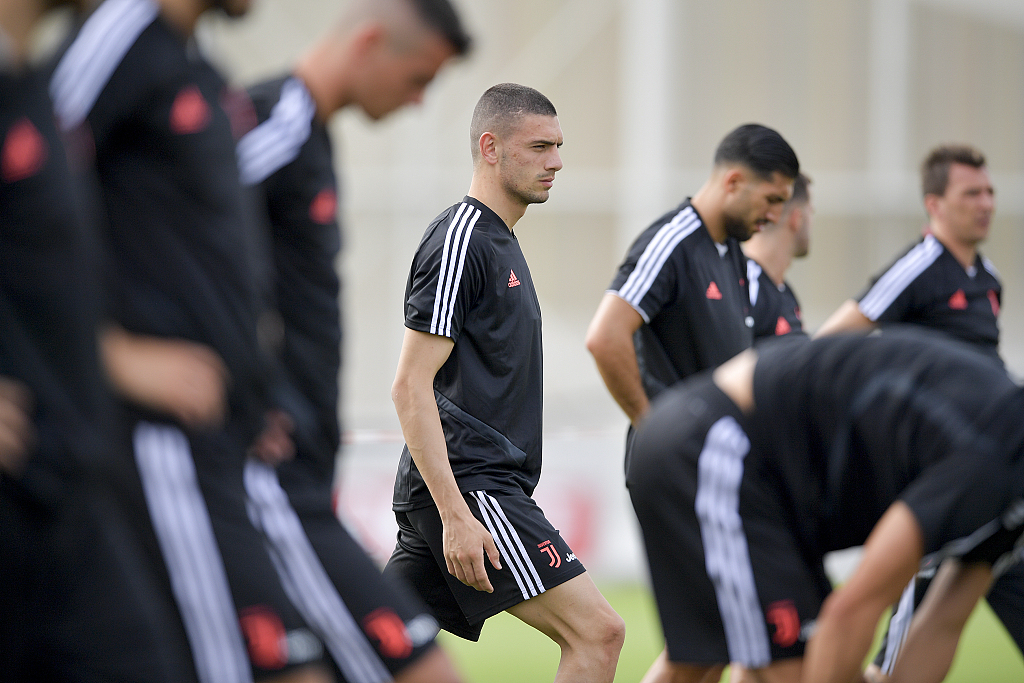 德天空:勒沃库森将与多特竞争德米拉尔,并向尤文询问了相关信息