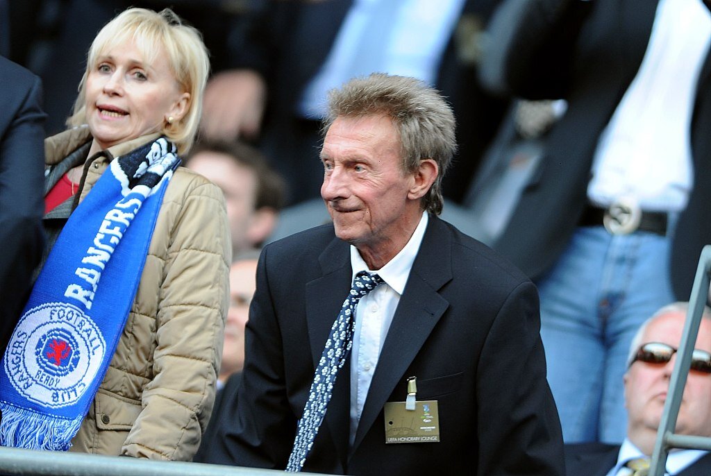 曼联传奇、金球奖得主丹尼斯-劳罹患老年痴呆症