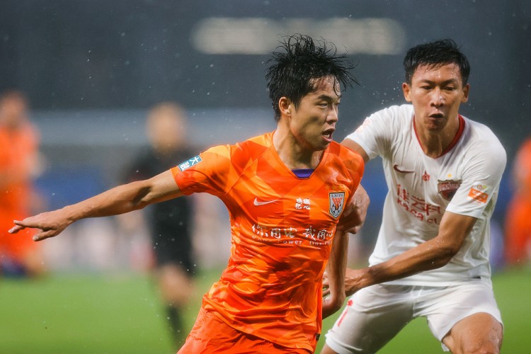 媒体人：段刘愚将加盟西甲格拉纳达，最终结果会在8月底宣布