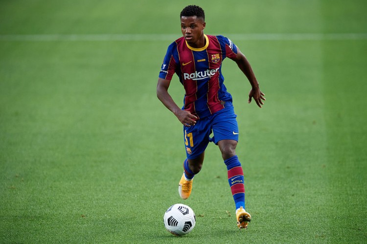 记者:法蒂即将复出,预计他能准备好对阵塞维利亚的比赛