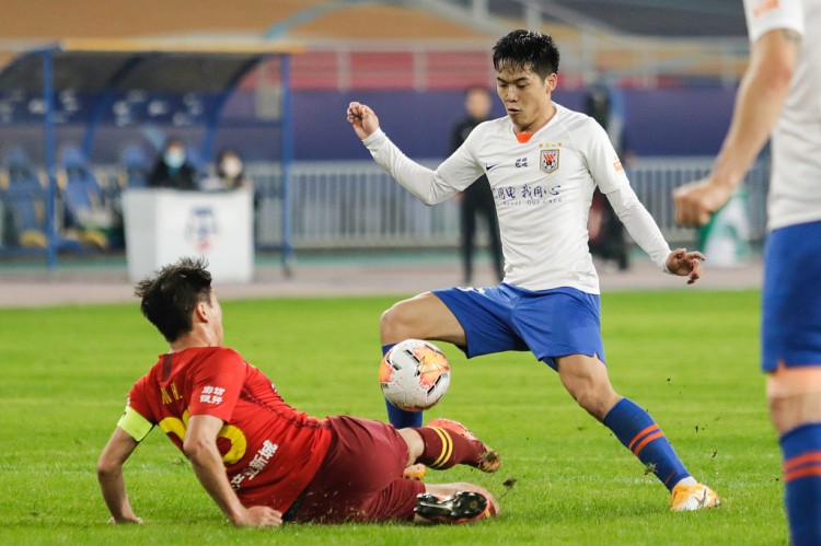 媒体人：格拉纳达主动提出引进段刘愚，若留洋成功将是三方共赢